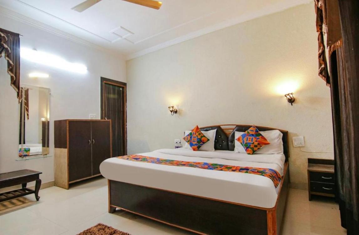 The For You Hotel & Restaurant Rishīkesh Екстериор снимка