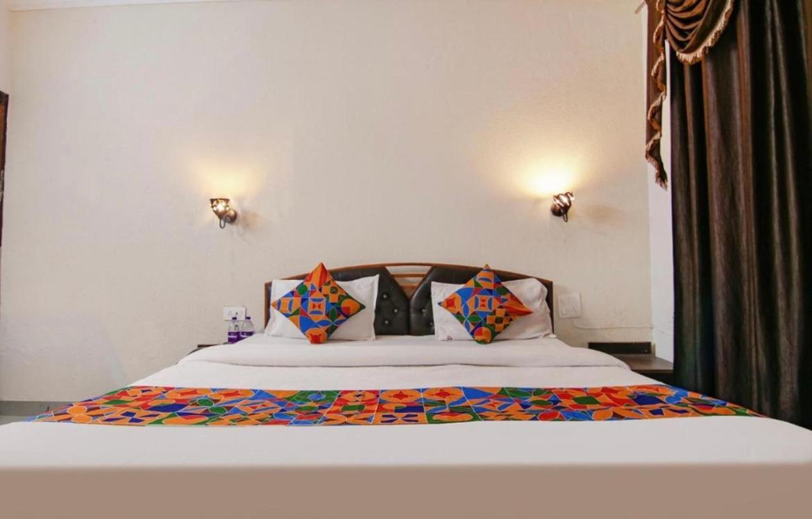 The For You Hotel & Restaurant Rishīkesh Екстериор снимка