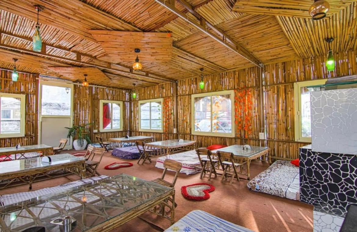 The For You Hotel & Restaurant Rishīkesh Екстериор снимка