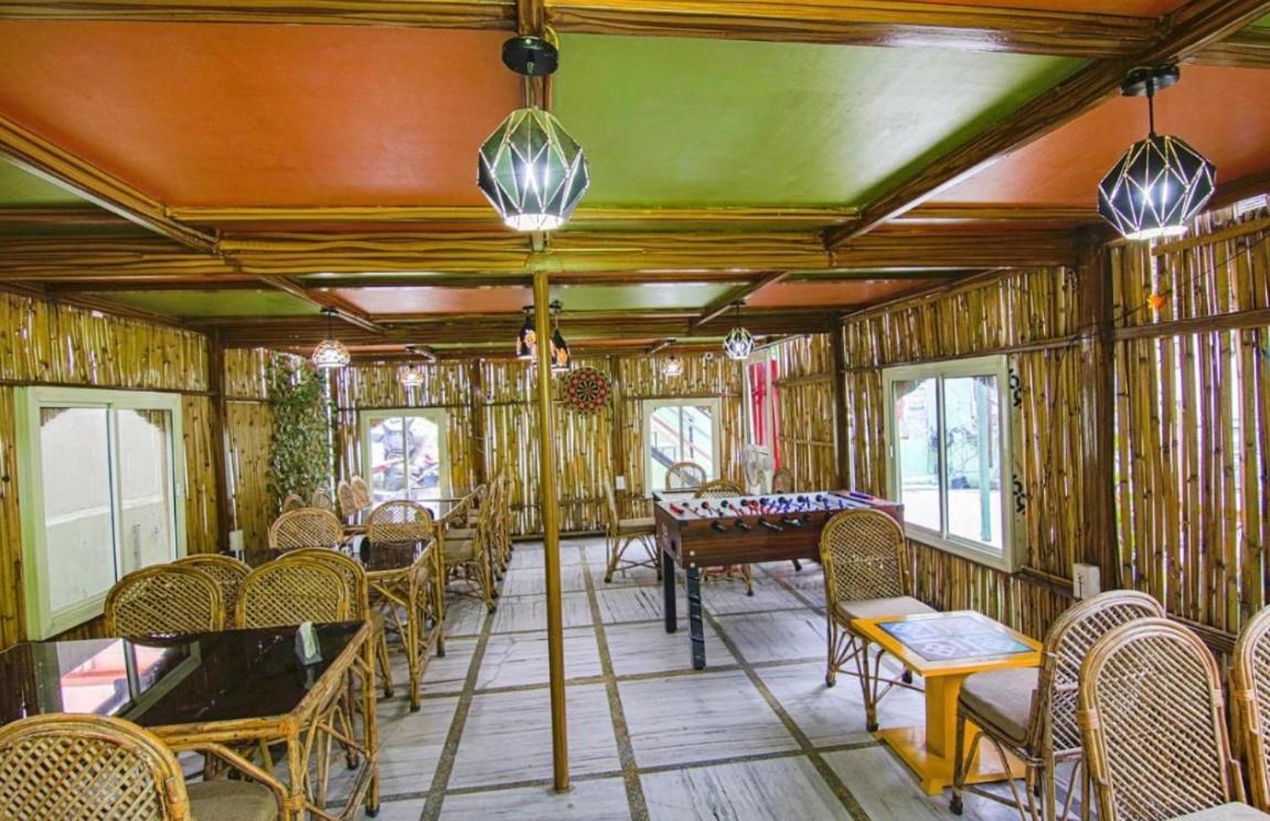 The For You Hotel & Restaurant Rishīkesh Екстериор снимка