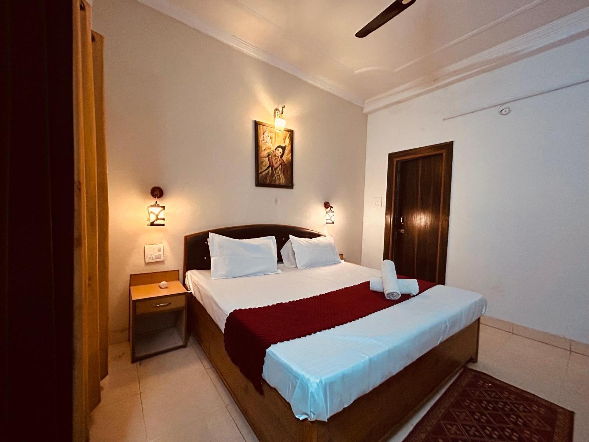 The For You Hotel & Restaurant Rishīkesh Екстериор снимка