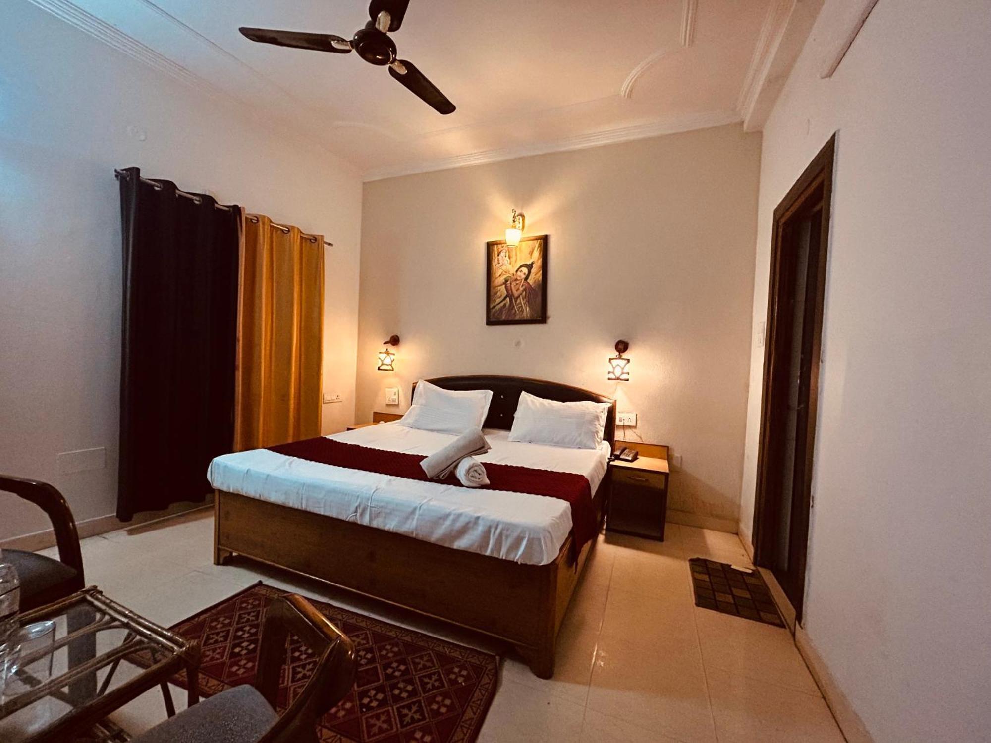 The For You Hotel & Restaurant Rishīkesh Екстериор снимка