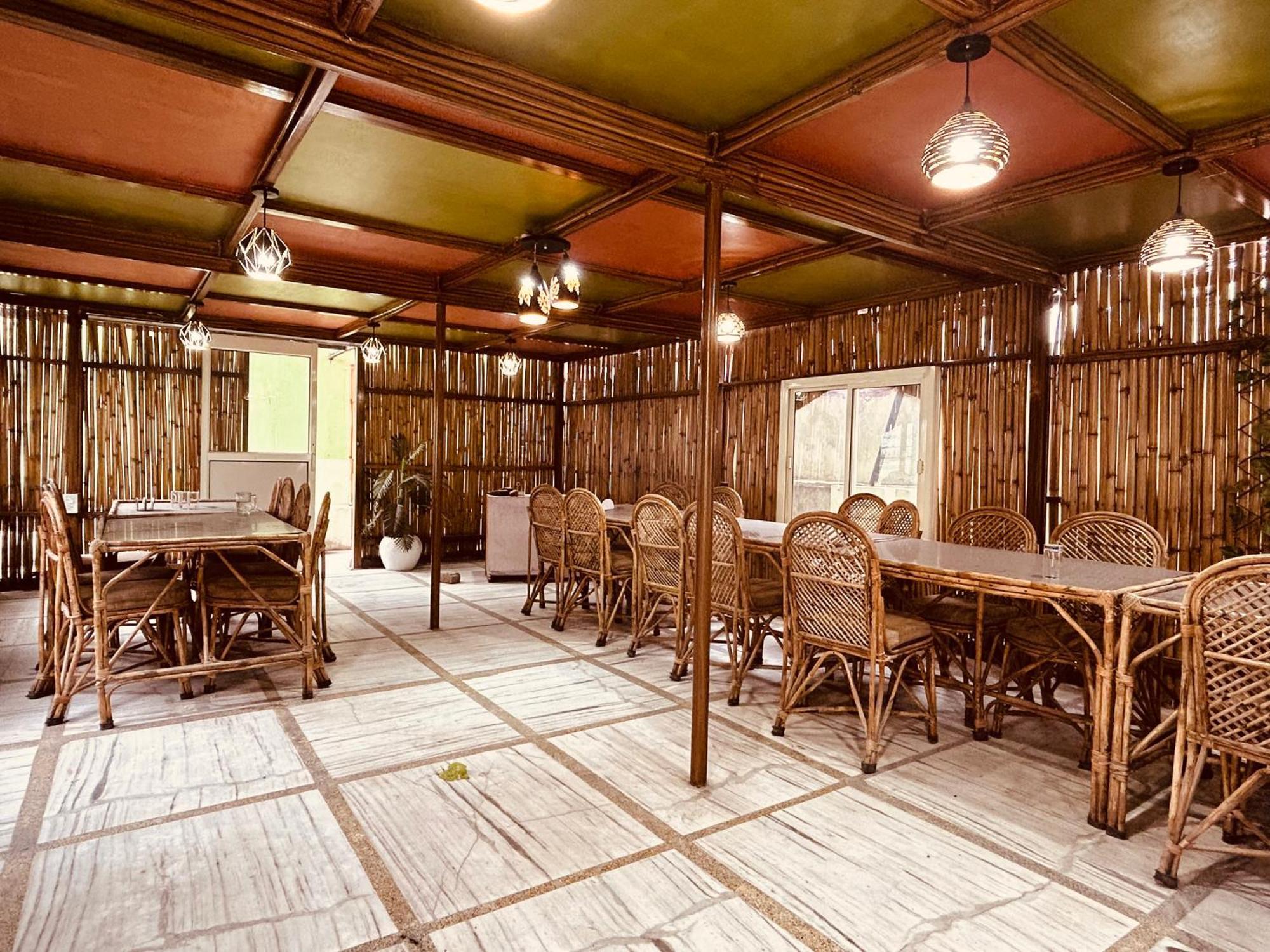 The For You Hotel & Restaurant Rishīkesh Екстериор снимка